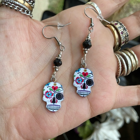 π΄β SALE ! red dot items are 2 for $25 . Bundle more than 3 and its $10 each π - Picture 5 of 11